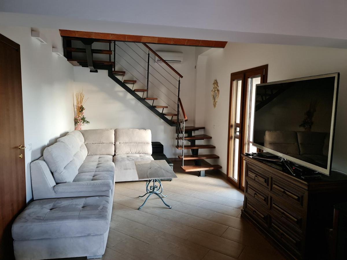 Il Panorama Apartment Montescudaio Luaran gambar